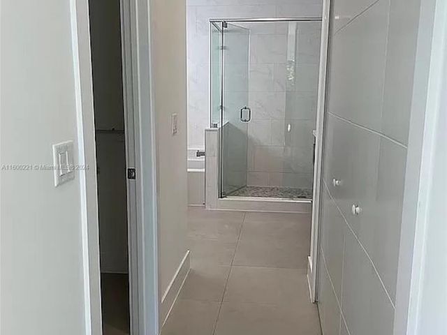 Продажа дома по адресу 2643 SW 32nd Ct - фото 5492346