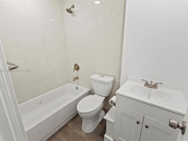 Продажа дома по адресу 3050 Grant St - фото 5513446