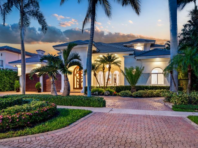 Продажа дома по адресу 797 NE 33rd Street - фото 6019877