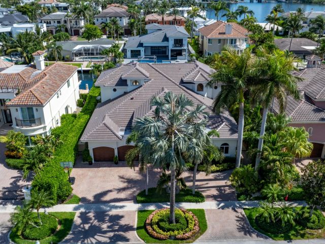 Продажа дома по адресу 797 NE 33rd Street - фото 6019878