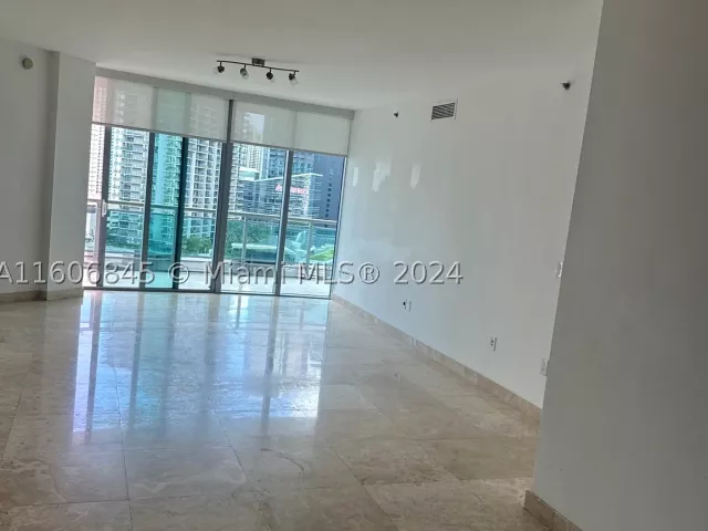 Продажа квартиры #2302 - фото 9049366