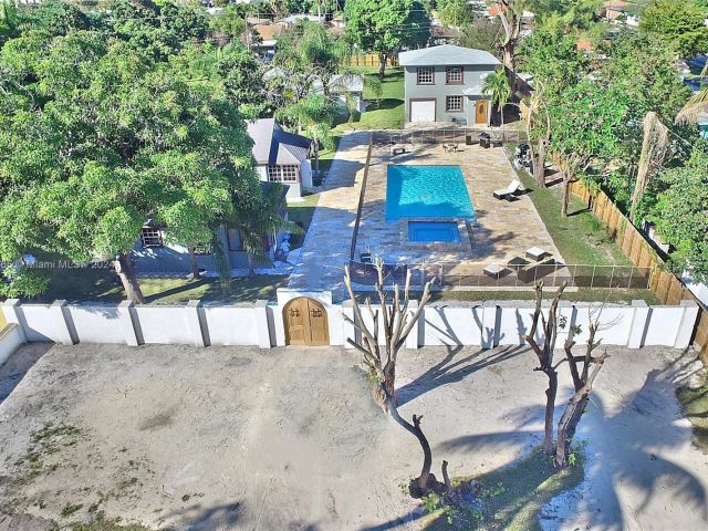 Дом в аренду по адресу  - фото 6108920