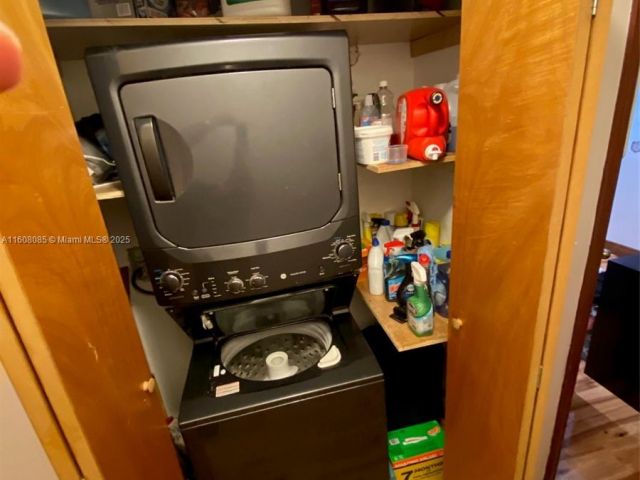 Продажа дома по адресу 1632 SW 19th Ter - фото 6081875