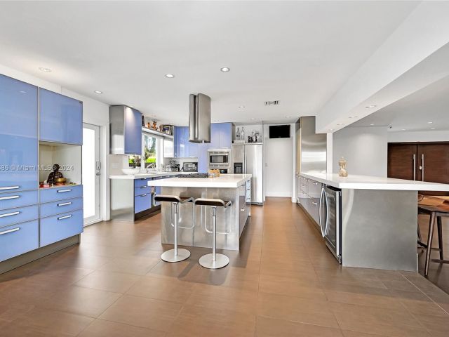 Продажа дома по адресу 2120 NE 204th St - фото 5949755