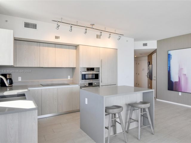 Продажа квартиры # - фото 5628563