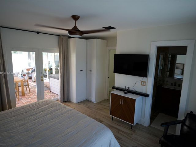 Продажа дома по адресу 2156 NE 18th Ave - фото 6170703