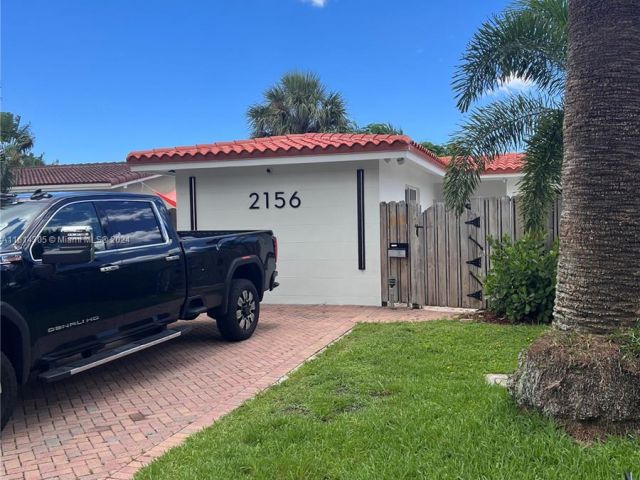 Продажа дома по адресу 2156 NE 18th Ave - фото 6170707