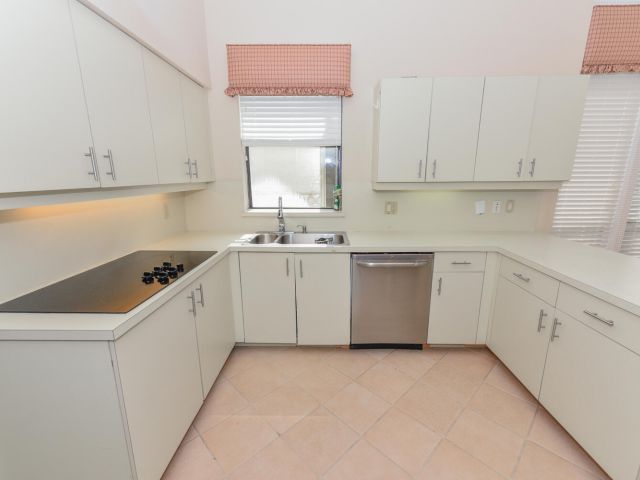 Продажа дома по адресу 10209 Spyglass Way - фото 5734410