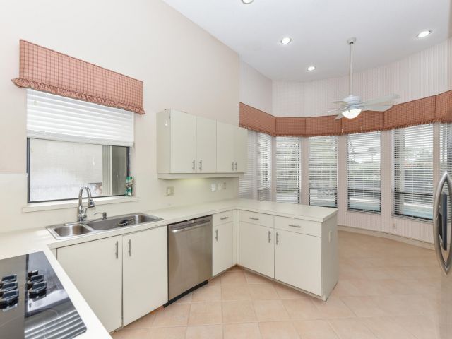 Продажа дома по адресу 10209 Spyglass Way - фото 5734411