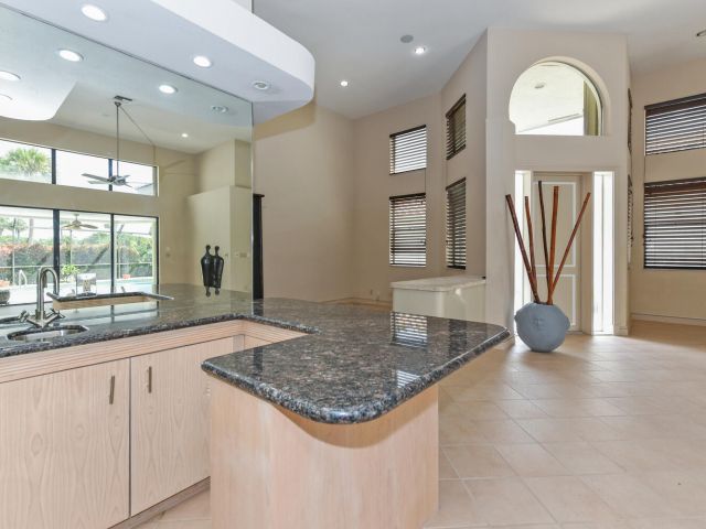 Продажа дома по адресу 10209 Spyglass Way - фото 5734412