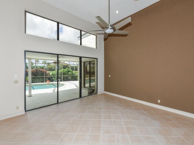 Продажа дома по адресу 10209 Spyglass Way - фото 5734414