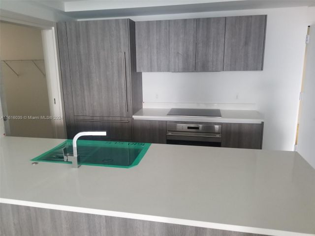 Продажа квартиры #1610 - фото 5621939