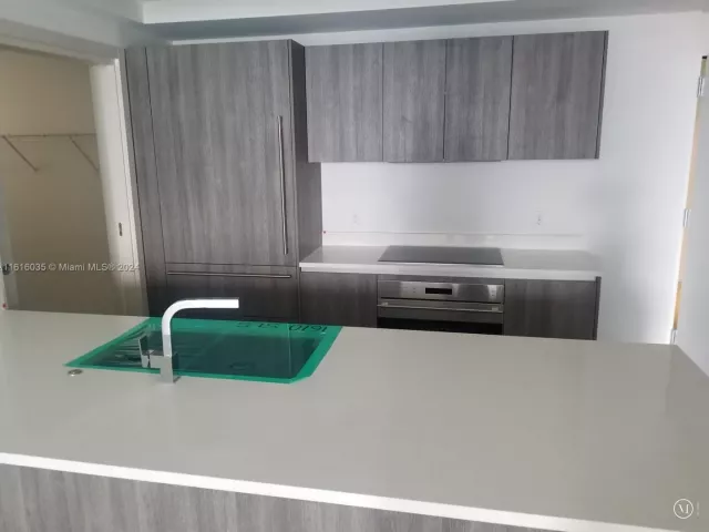 Продажа квартиры #1610 - фото 5621939