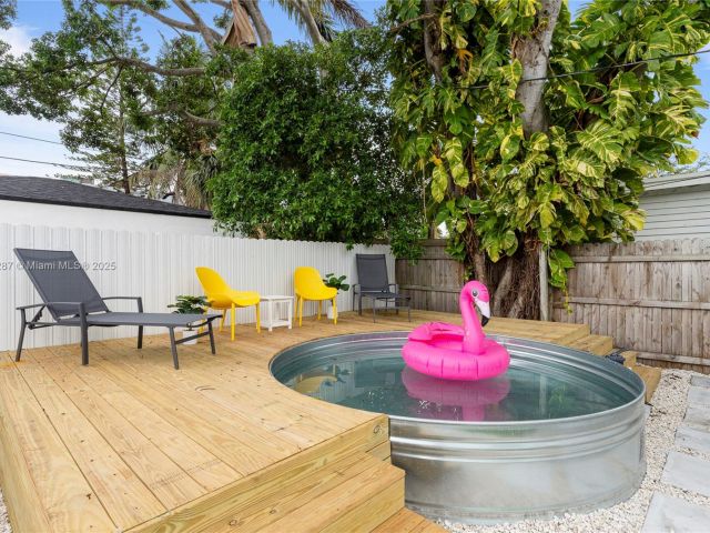 Дом в аренду по адресу 968 NE 80th St - фото 5930391