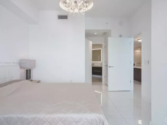 Продажа квартиры #4406 - фото 7415726