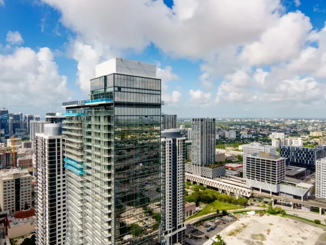 Продажа квартиры #4406 - фото 7415730