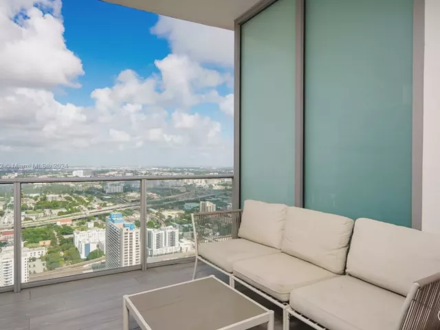 Продажа квартиры #4406 - фото 7415731