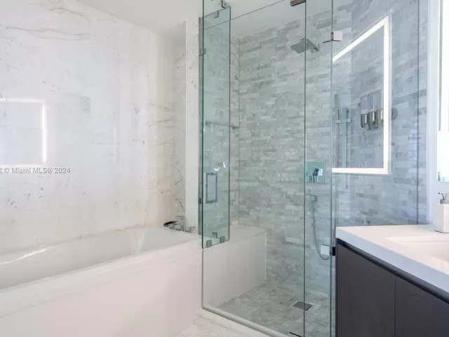 Продажа квартиры #4406 - фото 7415718