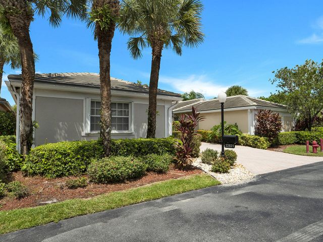 Продажа дома по адресу 22831 Windsor Wood Court - фото 6059518