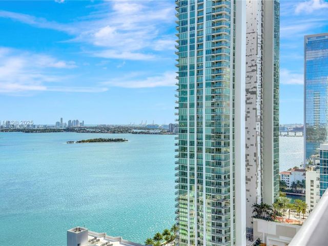 Продажа квартиры #2407 - фото 5708177