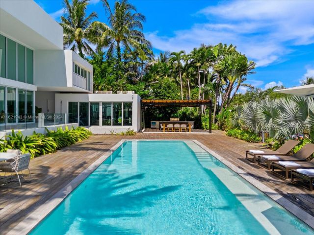 Продажа дома по адресу 161 Cape Florida Dr - фото 5573560