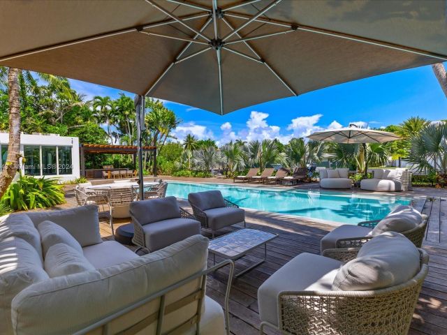 Продажа дома по адресу 161 Cape Florida Dr - фото 5573561