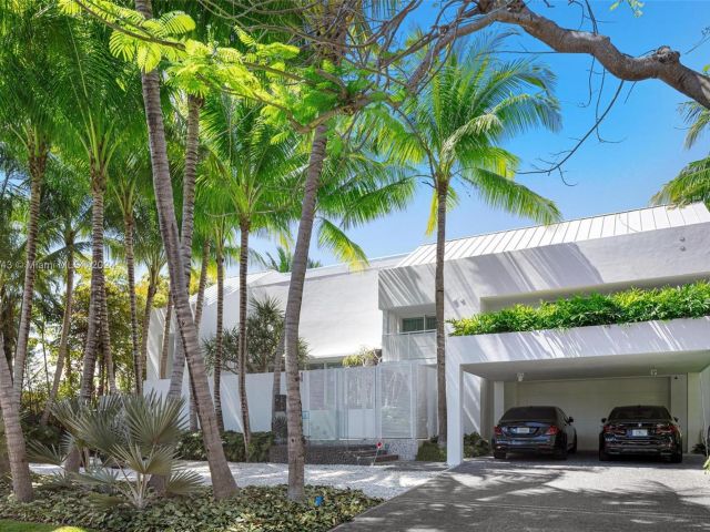 Продажа дома по адресу 161 Cape Florida Dr - фото 5573563