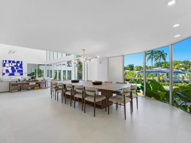 Продажа дома по адресу 161 Cape Florida Dr - фото 7692059