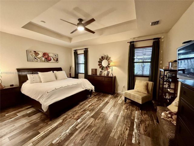 Продажа дома по адресу 11922 SW 154th Path - фото 5828099