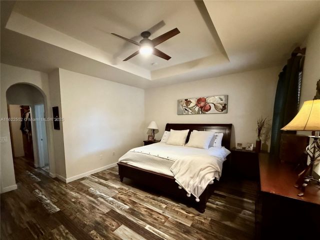 Продажа дома по адресу 11922 SW 154th Path - фото 5828100