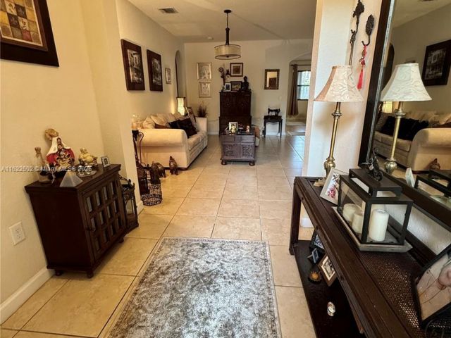 Продажа дома по адресу 11922 SW 154th Path - фото 5828112