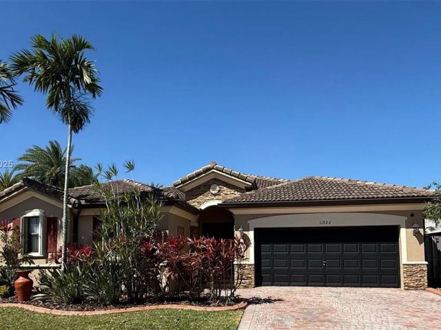 Продажа дома по адресу 11922 SW 154th Path - фото 5828117