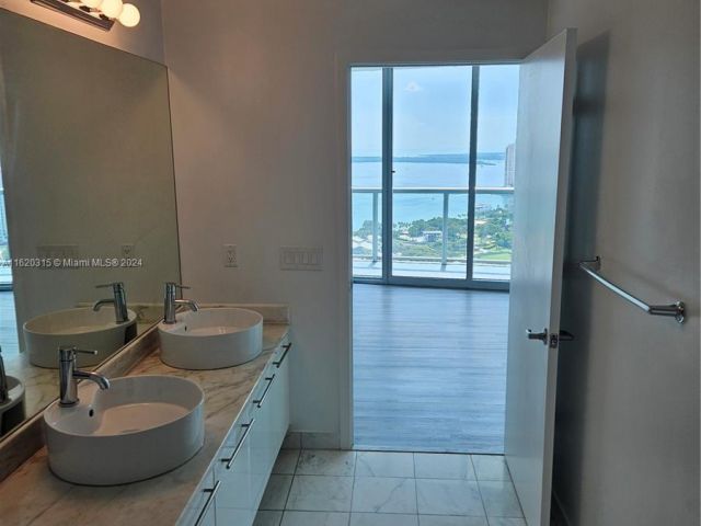 Продажа квартиры #4001 - фото 7235622