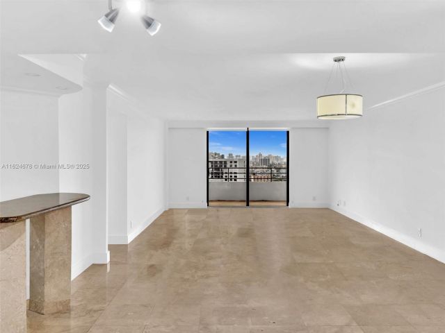 Продажа квартиры #2415 - фото 7437822