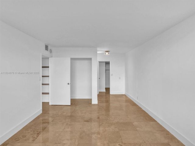 Продажа квартиры #2415 - фото 7437834