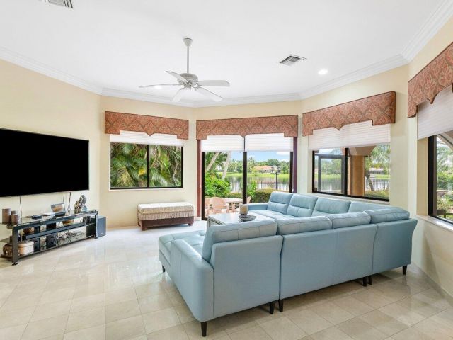 Продажа дома по адресу 17654 Bocaire Way - фото 5835046