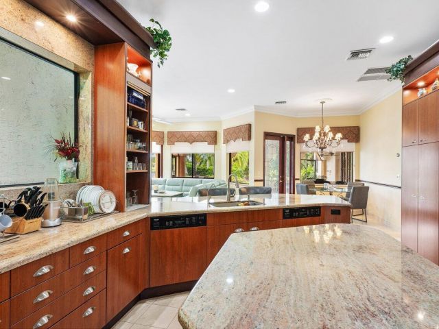 Продажа дома по адресу 17654 Bocaire Way - фото 5835050