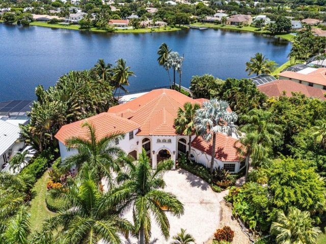 Продажа дома по адресу 17654 Bocaire Way - фото 5835062