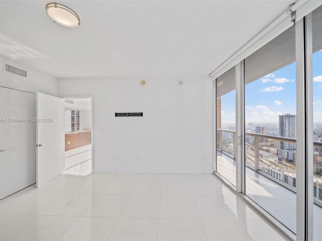 Продажа квартиры #4715 - фото 5613865