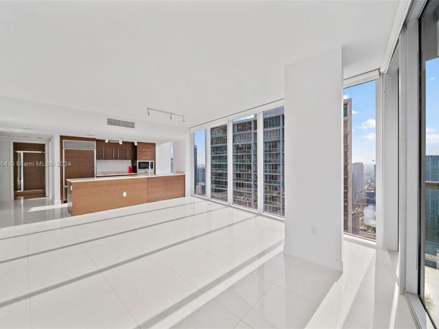 Продажа квартиры #4715 - фото 5613868