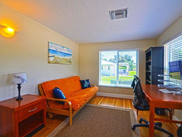 Продажа дома по адресу 2315 Summit Boulevard - фото 5750658