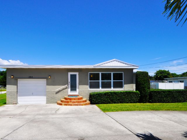 Продажа дома по адресу 2315 Summit Boulevard - фото 5750663