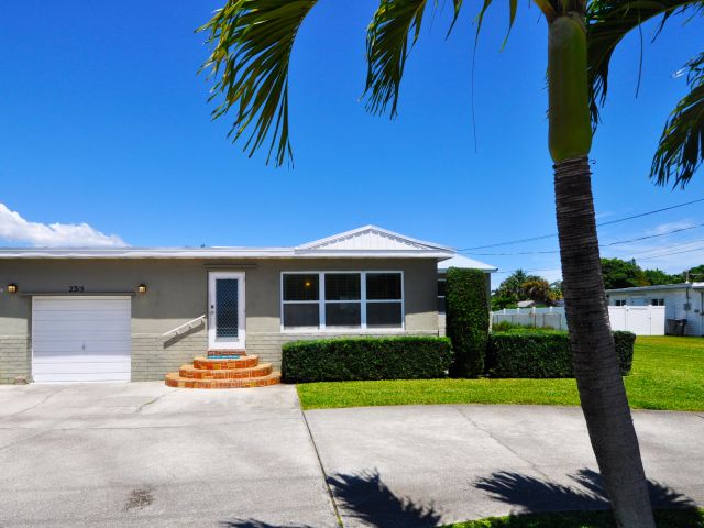 Продажа дома по адресу 2315 Summit Boulevard - фото 5750664