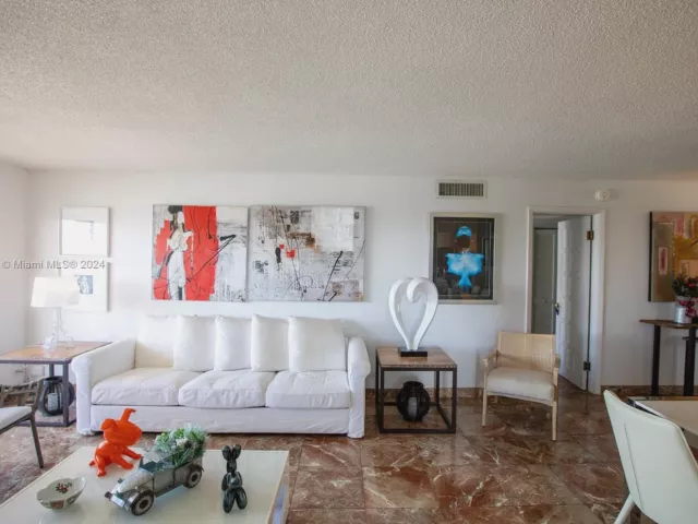 Продажа квартиры #1728 - фото 5689329