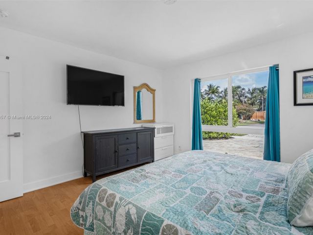 Продажа дома по адресу 633 N Crescent Dr - фото 5812459