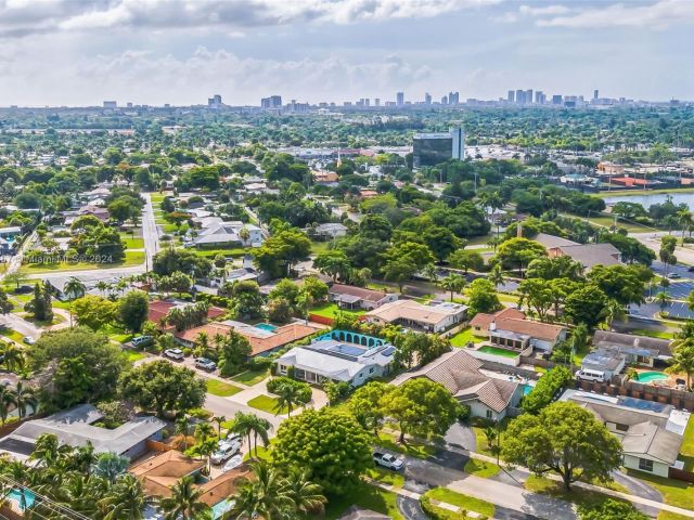 Продажа дома по адресу 633 N Crescent Dr - фото 5812474