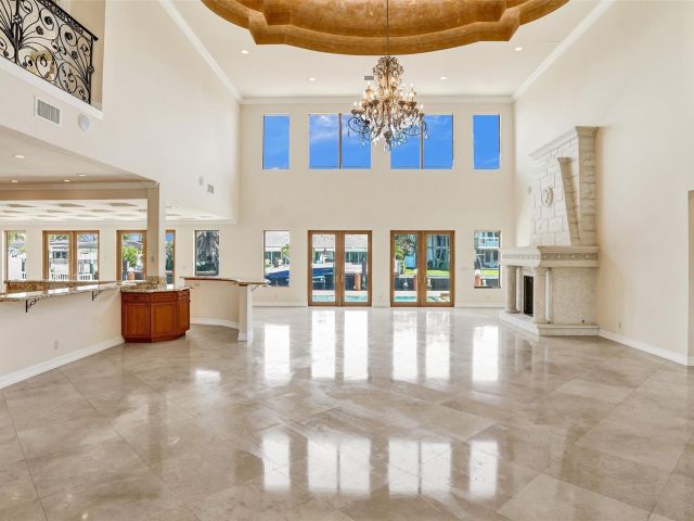 Продажа дома по адресу 3061 NE 43rd Street - фото 6280793