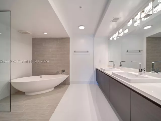 Продажа квартиры #2103 - фото 9051143