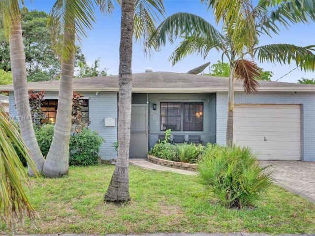 Продажа дома по адресу 208 SW 2nd Ave - фото 5523497