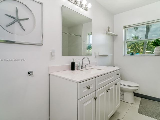 Продажа дома по адресу 216 SW 6th St - фото 5524823